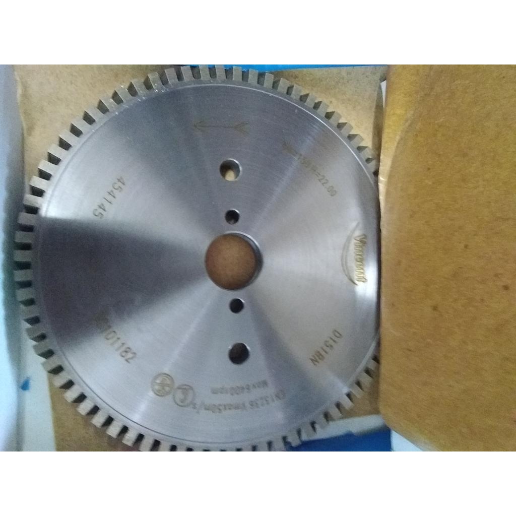 Ravni Diam. Brus Na Sektorje Z72 150/12/22 D151Bn +6H Z Luknjami Za Vodo